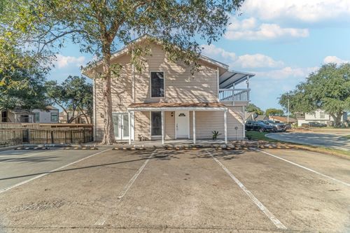 132 April Point Dr N, Montgomery, TX, 77356-5826 | Card Image