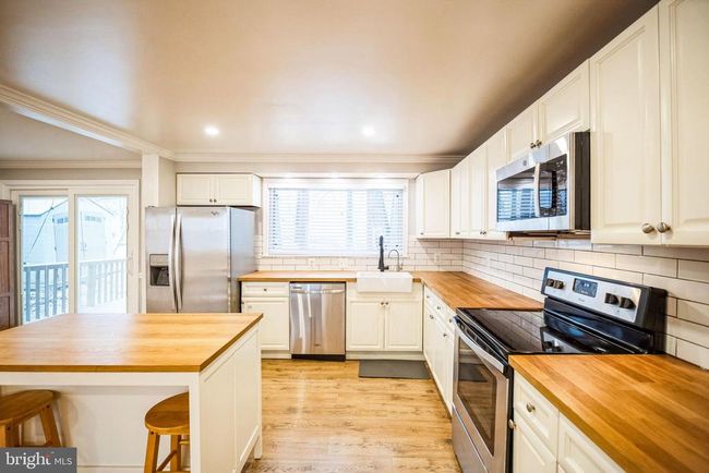 16080 Deer Park Dr, House other with 4 bedrooms, 3 bathrooms and null parking in DUMFRIES VA | Image 6