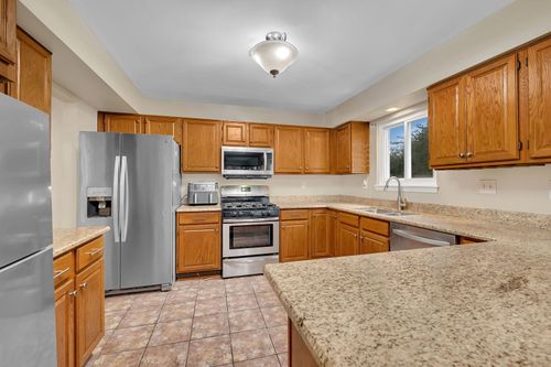 13840 S Petersburg Dr, Plainfield, IL, 60544-7076 | Card Image