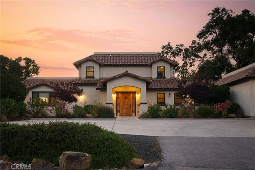 10270 Santa Ana Rd, Atascadero, CA, 93422-7736 | Card Image