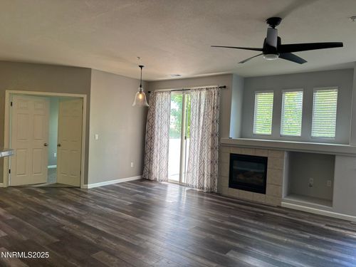 525-6140 Ingleston Dr, Sparks, NV, 89436-7055 | Card Image