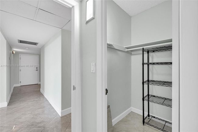 APT-624 - 90 Edgewater Dr, Condo with 2 bedrooms, 3 bathrooms and null parking in Coral Gables FL | Image 32