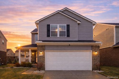 7121 Chandler Dr, Van Buren Twp, MI, 48111-1869 | Card Image