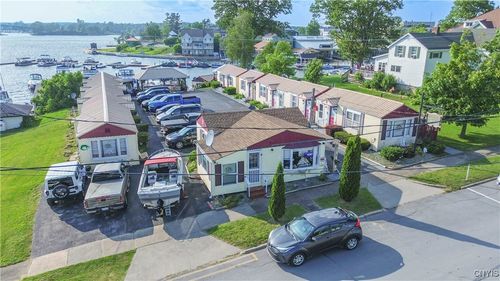 24 Bethune St, Alexandria Bay, NY, 13607-1804 | Card Image