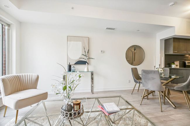 123 - 10 Echo Pt, Condo with 4 bedrooms, 2 bathrooms and 1 parking in Toronto ON | Image 7