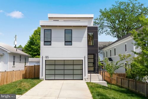 2025 N Emerson St, ARLINGTON, VA, 22207-1947 | Card Image