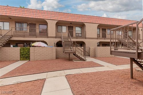 209-4300 N Lamont St, Las Vegas, NV, 89115-2430 | Card Image