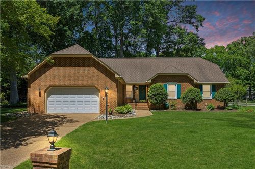 100 Quantico Loop, Yorktown, VA, 23693-2610 | Card Image