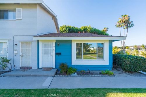 19760 Kingswood Ln, Huntington Beach, CA, 92646-4253 | Card Image