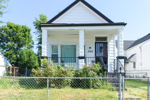 2913 Slevin St, Louisville, KY, 40212-1944 | Card Image