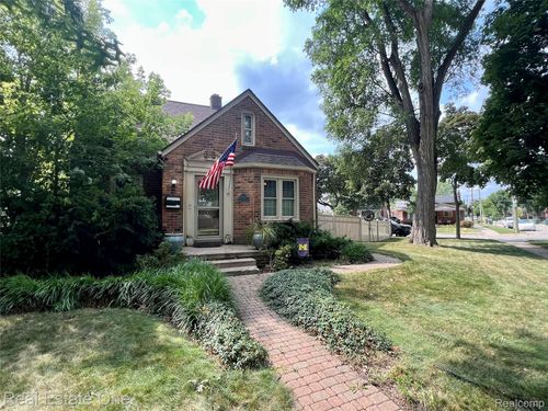 19020 Outer Dr, Dearborn, MI, 48128-1862 | Card Image