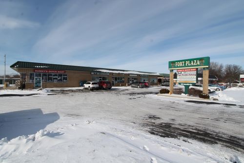 1220 Janesville Ave, Fort Atkinson, WI, 53538-2755 | Card Image