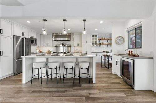 17 Iris Ln, San Carlos, CA, 94070 | Card Image