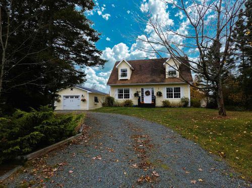 54 Eaton Dr, Valley, NS, B6L3J9 | Card Image