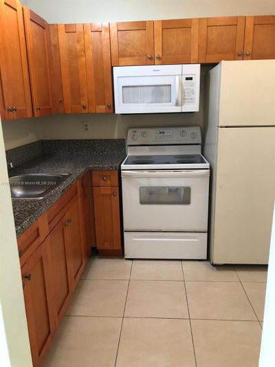 A-202 - 482 Nw 165th St Rd, Condo with 2 bedrooms, 2 bathrooms and null parking in Miami FL | Image 1