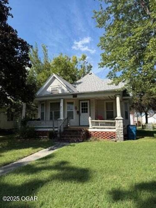 527 Olive St, Carthage, MO, 64836-1821 | Card Image