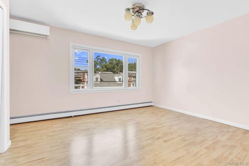 23 128th St, College Point, NY, 11356-2723 | Card Image