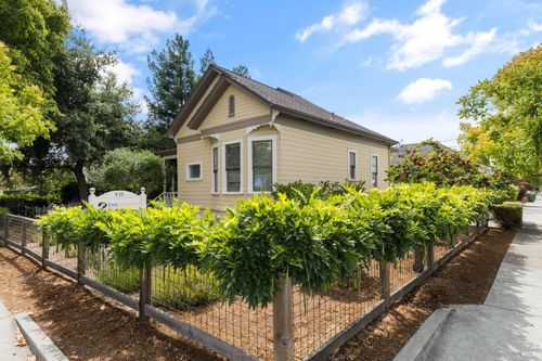 531 1/2 E Washington Street, Petaluma, CA, 94952 | Card Image