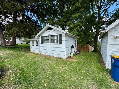 206 Sidney St, Syracuse, NY, 13219-1129 | Card Image