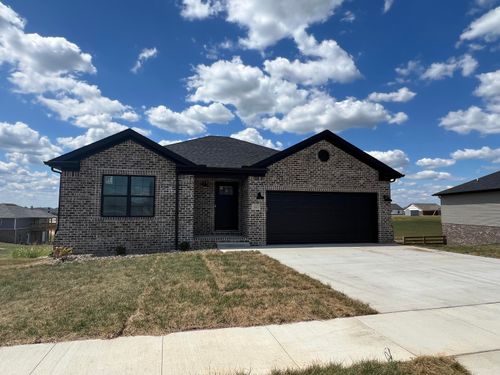 305 Whitley Ln, Berea, KY, 40403-6593 | Card Image