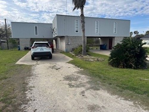 311 Elm St, Portland, TX, 78374-1527 | Card Image