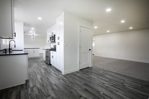 36 W Marquette Dr, Midvale, UT, 84047-7588 | Card Image
