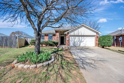 117 Goldeneye Ln, Fort Worth, TX, 76120-1625 | Card Image