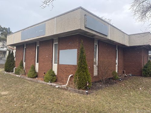 929 Division St, Port Huron, MI, 48060-6208 | Card Image