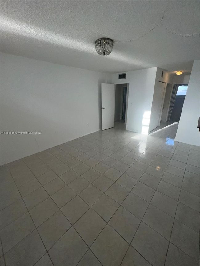 H - 14140 Sw 84 Th St, Condo with 2 bedrooms, 2 bathrooms and null parking in Kendall FL | Image 14