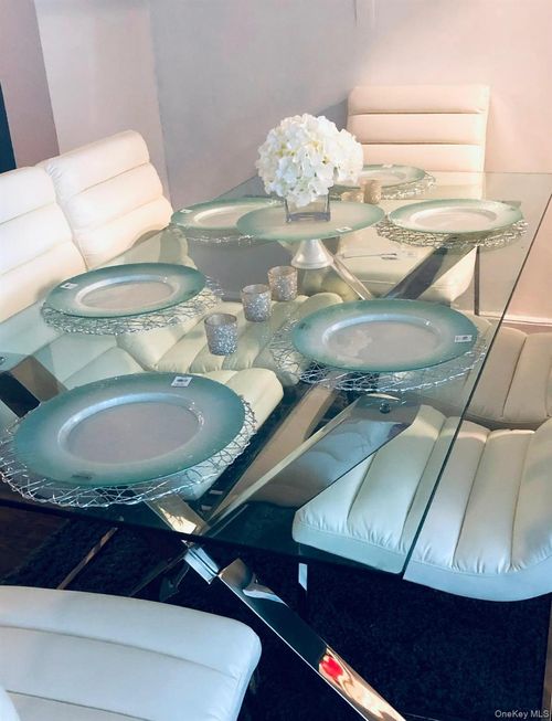 apt-3-510 Dubois Ave, Valley Stream, NY, 11581-3201 | Card Image