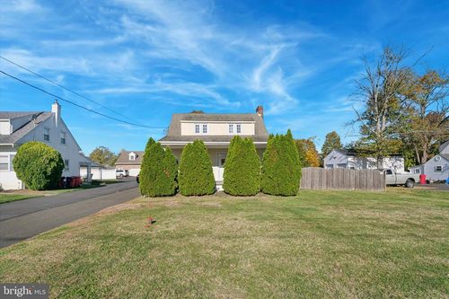 109 N Park Ave, NORRISTOWN, PA, 19403-1319 | Card Image