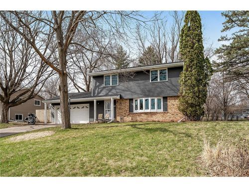10425 Vessey Rd, Bloomington, MN, 55437-2754 | Card Image