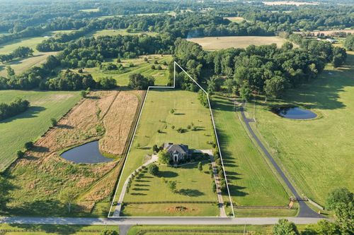 8288 Guthrie Rd, Cross Plains, TN, 37049-5115 | Card Image