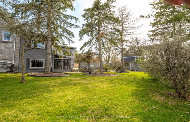 1863 Sydenham Rd, House other with 3 bedrooms, 4 bathrooms and 6 parking in Kingston ON | Image 48