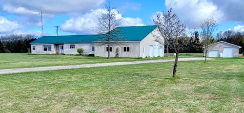 1897 E Edgar Rd, Edmore, MI, 48829-9762 | Card Image