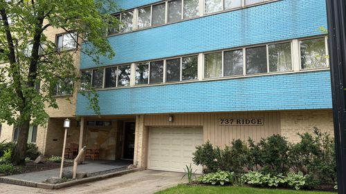 apt-2e-737 Ridge Ave, Evanston, IL, 60202-2679 | Card Image