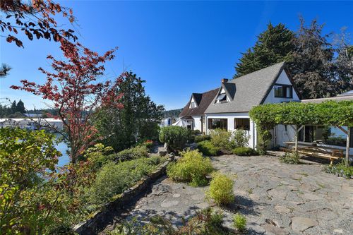 2173 Tryon Rd, North Saanich, BC, V8L5H6 | Card Image