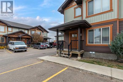 14 - 4260 41 St, Townhouse with 4 bedrooms, 2 bathrooms and 2 parking in Lloydminster SK | Image 2