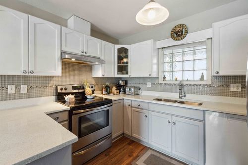 402-12025 207a St, Maple Ridge, BC, V2X0R3 | Card Image