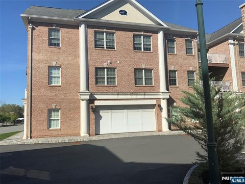 2301 Rio Vista Ln, Northvale, NJ, 07647-2221 | Card Image