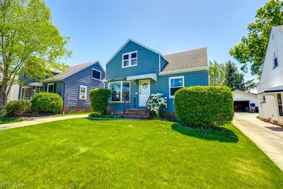 View of front of house with a front yard | Image 3