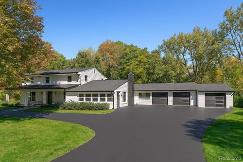 4535 Grindley Ct, Bloomfield Hills, MI, 48302-2327 | Card Image