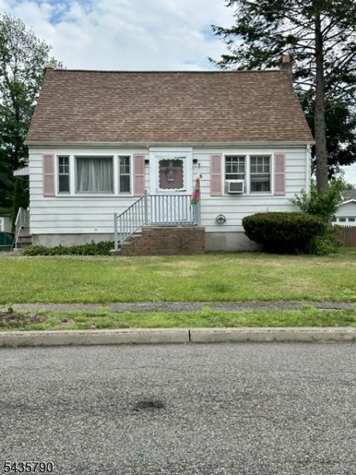 5 Roy Ave, Bloomingdale, NJ, 07403-1321 | Card Image