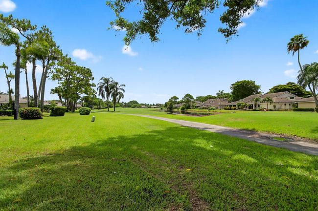 6858 Fountains Cir, Condo with 3 bedrooms, 3 bathrooms and null parking in Lake Worth FL | Image 51
