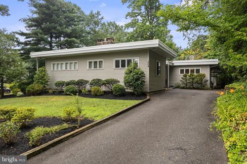204 Highland Ave, MOORESTOWN, NJ, 08057-2717 | Card Image