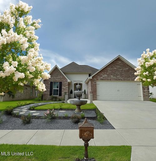 8 Hedges Plantation Pl, Natchez, MS, 39120-7003 | Card Image