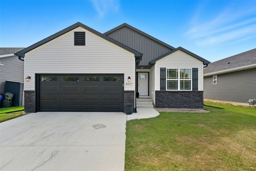 4937 Dostal Ct, Cedar Rapids, IA, 52404 | Card Image
