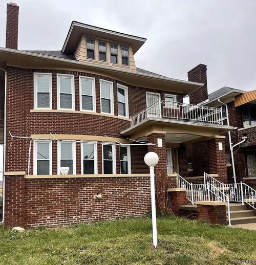 2286 Calvert St, Detroit, MI, 48206-1532 | Card Image
