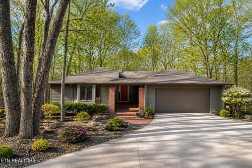 142 Rolling Green Dr, Crossville, TN, 38558-8753 | Card Image