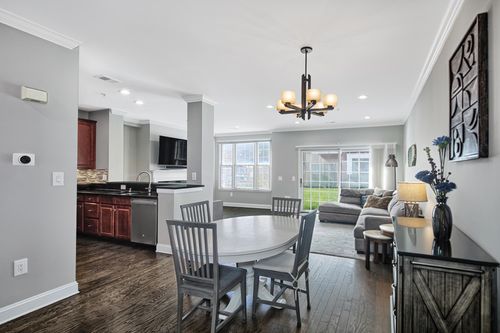 137 Abbie Ct, Guttenberg, NJ, 07093-8377 | Card Image